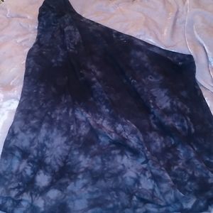 M Allen B. One shoulder top